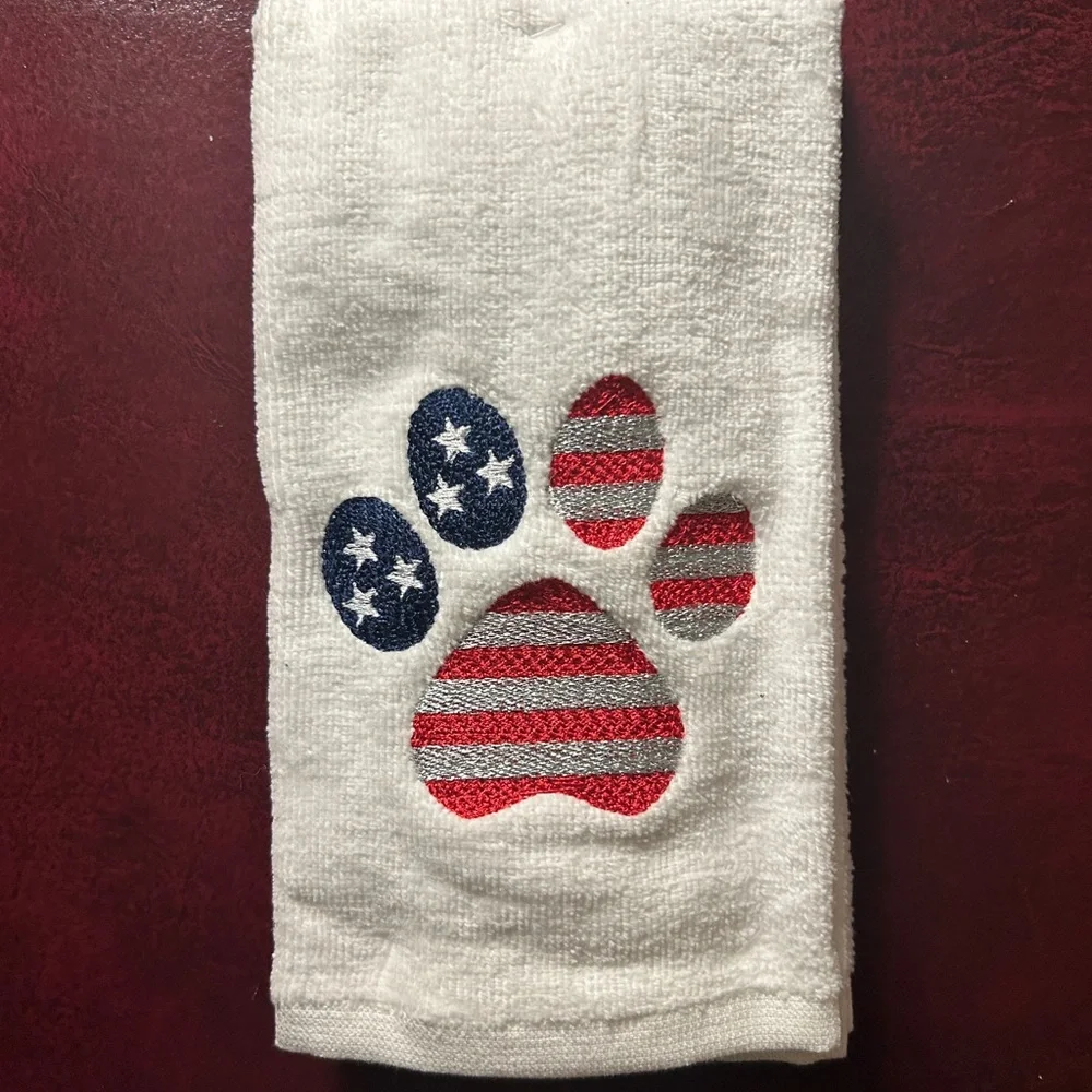Embroidered Paw Print American Flag Finger Tip Towel Set of 2 New